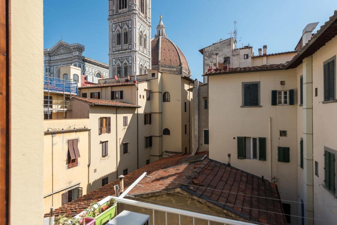 Charming 2Bed Apartment Overlooking Duomo - Hosted By Sweetstay Florence Luaran gambar