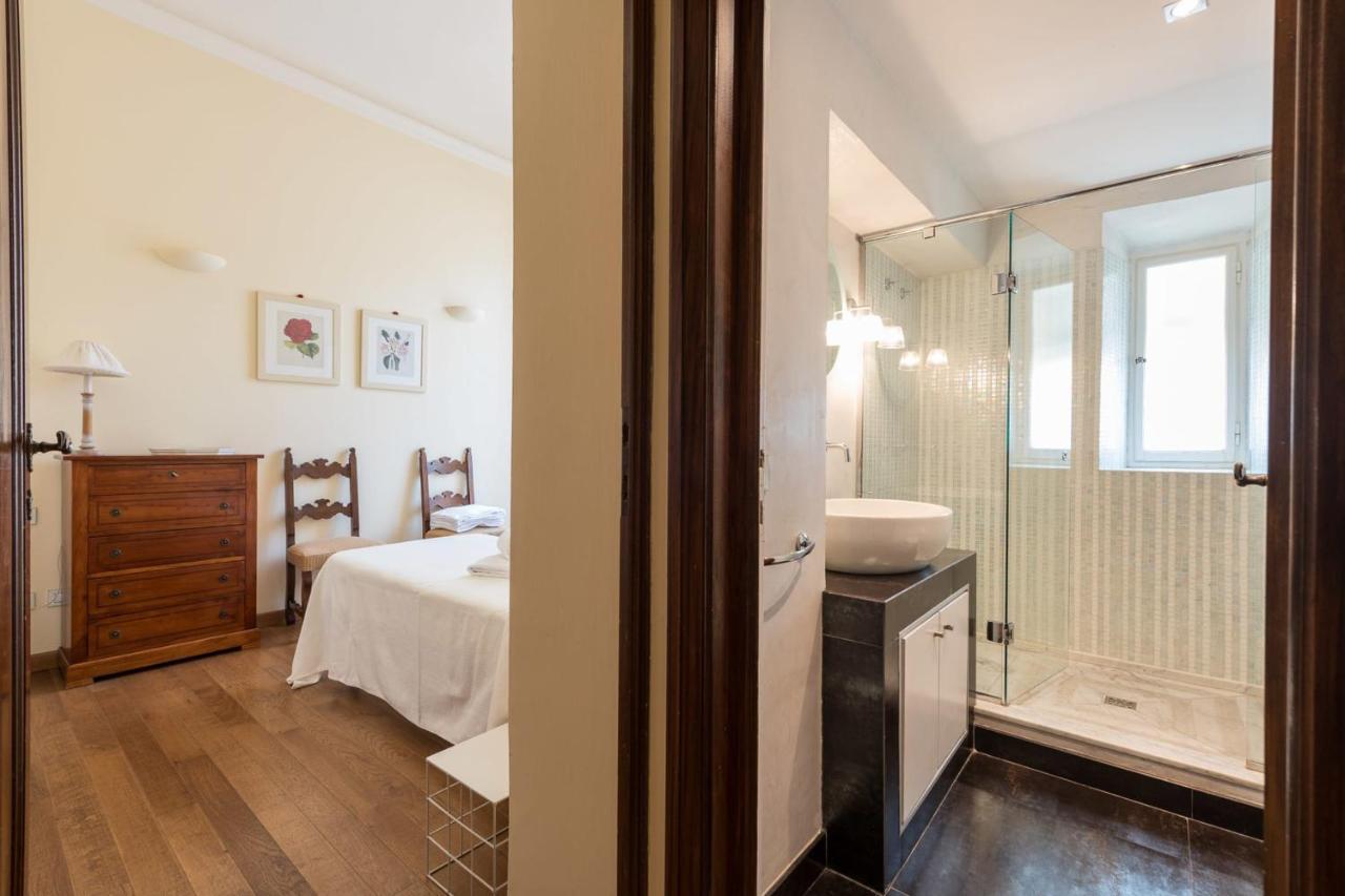 Charming 2Bed Apartment Overlooking Duomo - Hosted By Sweetstay Florence Luaran gambar